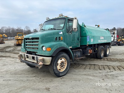 2001 Sterling LT7500 6x4 شاحنة مياه
