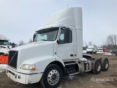 2016 Volvo VNM 6x4 تراكتور شاحنة نهارية (ثنائية المحور)