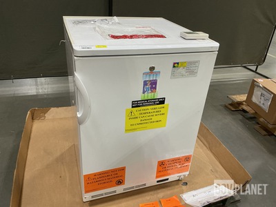 Summit VT65L Freezer