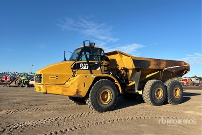 2010 Cat 740 Camion à benne articulé