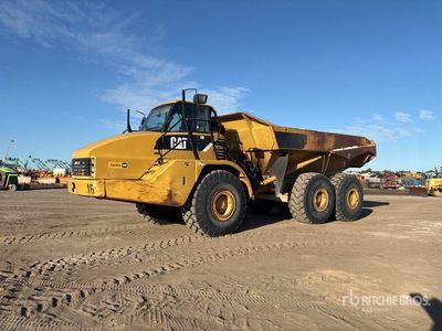 2010 Cat 740 Camion à benne articulé