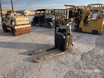 Yale MPB045VGN24T27 4510 lb Electric Pallet Jack