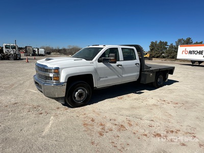 2018 Chevrolet Silverado 3500HD 4x2 Crew Cab Flatbed Truck