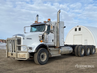 2016 Kenworth T800 8x6 Sleeper Cab and Chassis
