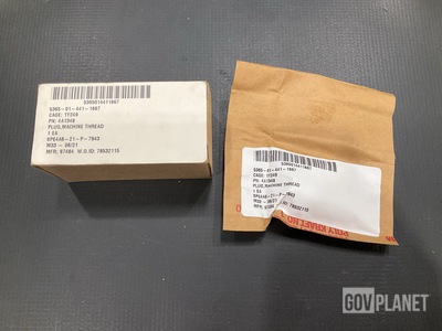 (2) Eaton 4A1348 Magnetic Machine Thread Plugs