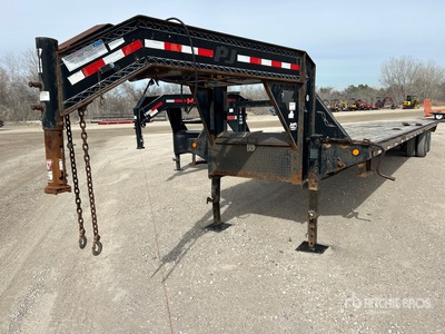 2015 PJ Gooseneck 40 ft T/A Flatbed Trailer