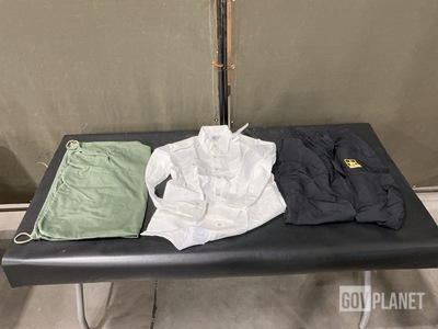 (398) Men's Shirts, (23) Barracks Bags & Assorted Items