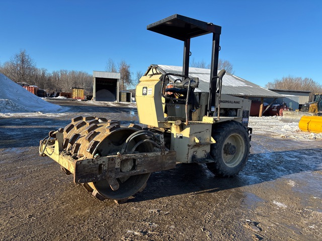 1996 Ingersoll Rand SD-40F Padfoot Drum Compactor 1996 Ingersoll Rand SD-40F Padfoot Drum Compactor