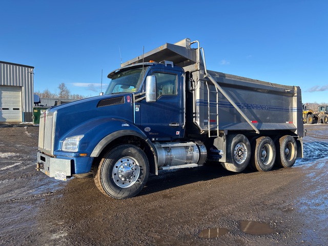 2018 Kenworth T880 8x4 Tri/A Dump Truck