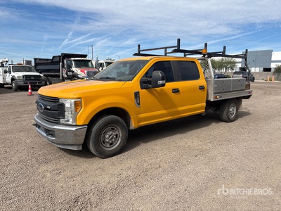 2017 Ford F-250 XL 4x2 Crew Cab Flatbed Truck