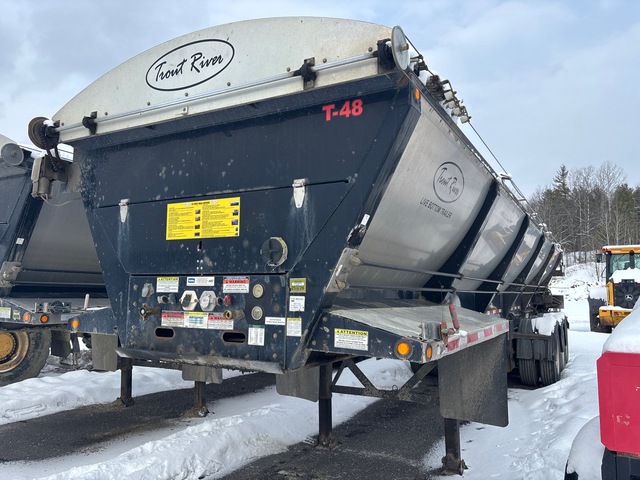 2017 Trout River 38 ft Tri/A Live Bottom Trailer