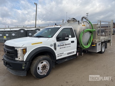 2019 Ford F-550 XL 4x2 Portable Toilets Vacuum Tanker Truck