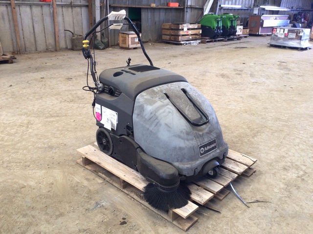 Advance SW900 Floor Sweeper