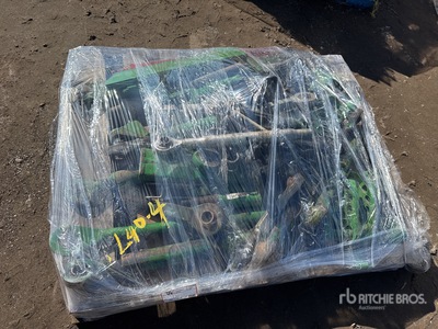 Quantity of John Deere 3-pt Hitch Parts