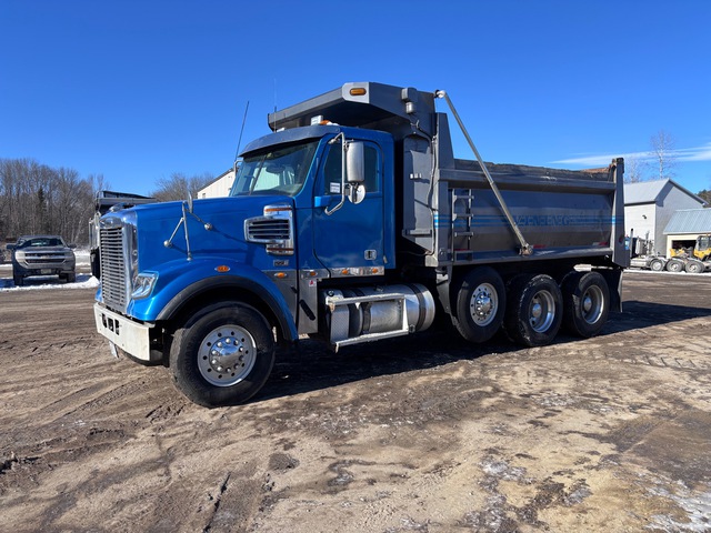 2018 Freightliner 122SD 8x4 Tri/A Dump Truck