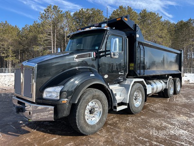 2025 Kenworth T880 8x4 Twin-Steer T/A Dump Truck