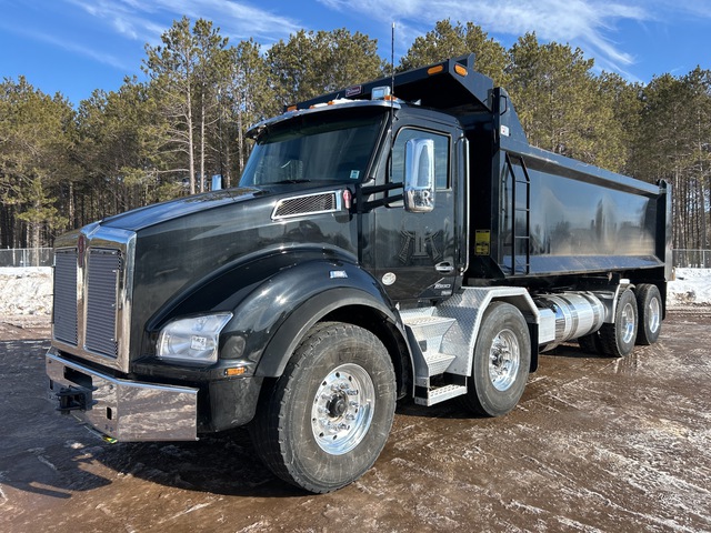2025 Kenworth T880 8x4 Twin-Steer T/A Dump Truck