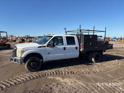 2013 Ford F-350 XL 4x4 Crew Cab Flatbed Truck