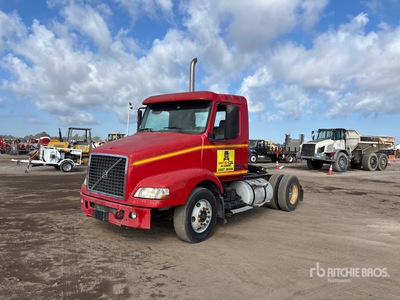 2007 Volvo VNM 4x2 S/A Day Cab Truck Tractor