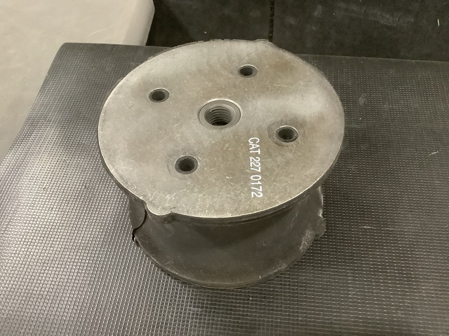 (20) Cat 227-0172 Shock Mounts