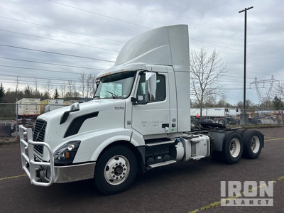 2015 Volvo VNR64T 6x4 3-Achs Sattelzugmaschine