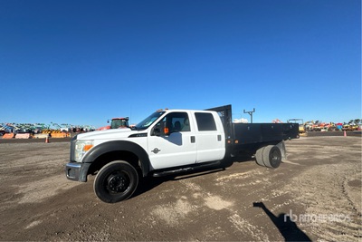 2016 Ford F-550 XL 4x4 Crew Cab Flatbed Truck