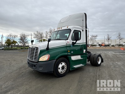 2017 Freightliner Cascadia 125 4x2 S/A Day Cab Truck Tractor