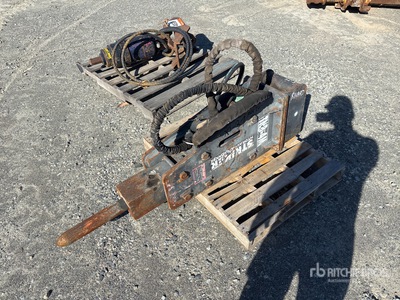 Striker Q/C Hydraulic Breaker