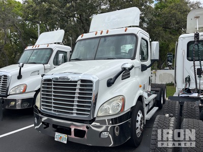 2013 Freightliner CA113 6x4 T/A Sleeper Truck Tractor (Inoperable)