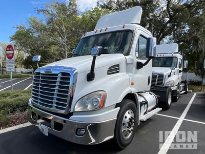 2013 Freightliner CA113 4x2 2-Achs Sattelzugmaschine (Inoperable)