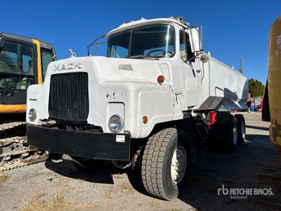 1984 Mack DM690S 6x4 Water Truck (Inoperable)