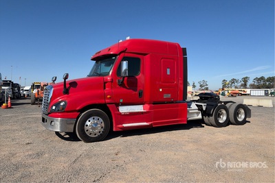 2014 Freightliner Cascadia 125 6x4 T/A Sleeper Truck Tractor