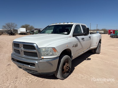 2014 Ram 3500 4x4 Crew Cab Pickup