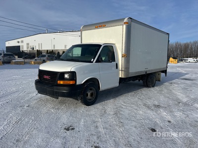 2007 GMC Savana 3500 4x2 Van Truck