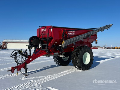 2017 Salford 8611 66 ft S/A Fertilizer Spreader