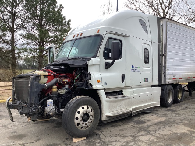 2015 Freightliner Cascadia 125 6x4 T/A Sleeper Truck Tractor (Inoperable)