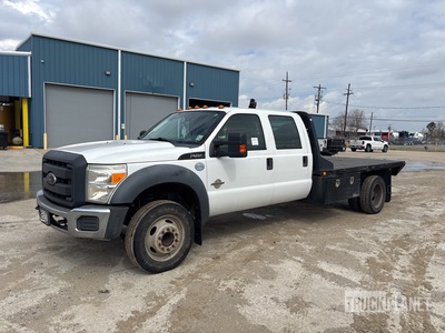 2012 Ford F-450 XL 4x2 Crew Cab Flatbed Truck