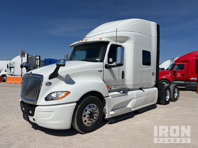 2021 International LT625 6x4 Tracteur routier couchette