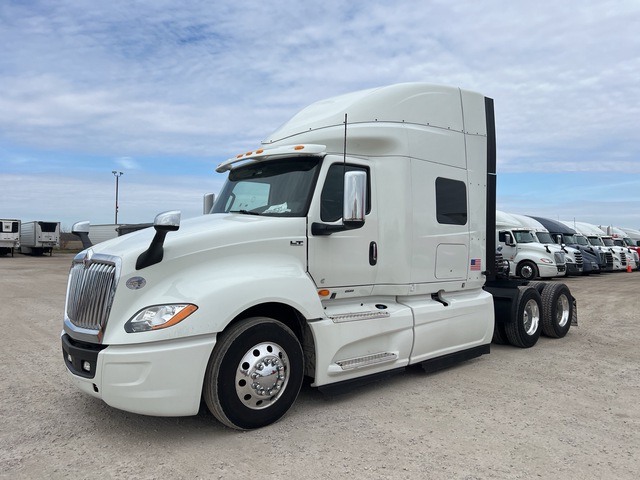 2021 International LT625 6x4 T/A Sleeper Truck Tractor 2021 International LT625 6x4 T/A Sleeper Truck Tractor