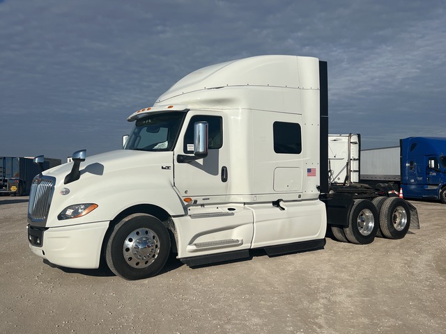 2021 International LT625 6x4 T/A Sleeper Truck Tractor 2021 International LT625 6x4 T/A Sleeper Truck Tractor