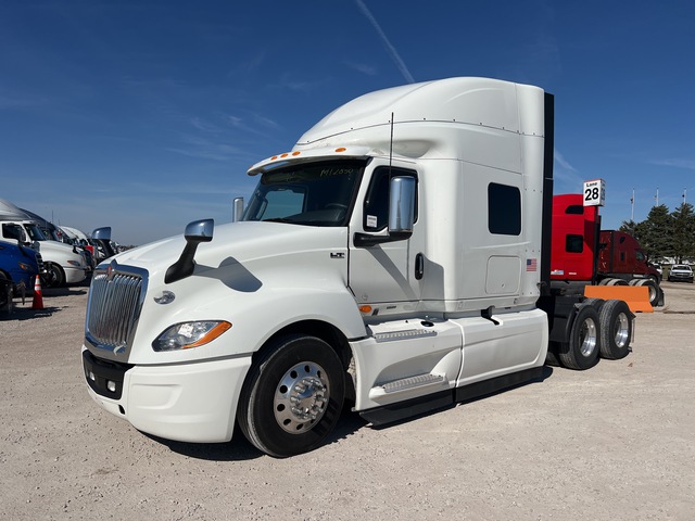 2021 International LT625 6x4 T/A Sleeper Truck Tractor 2021 International LT625 6x4 T/A Sleeper Truck Tractor