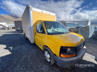 2009 GMC Savana G3500 4x2 Furgoneta caja cerrada (Inoperable)