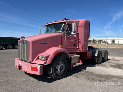 2007 Kenworth T800 6x4 T/A Sleeper Truck Tractor