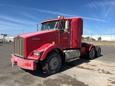 2009 Kenworth T800 6x4 T/A Sleeper Truck Tractor