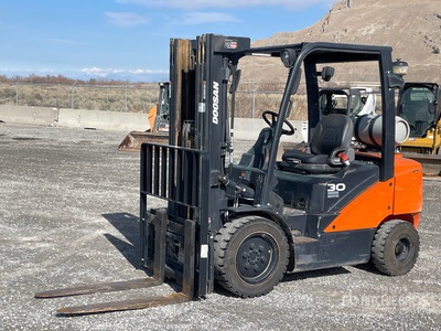 Doosan G30N7 5450 lb Cushion Tire Forklift