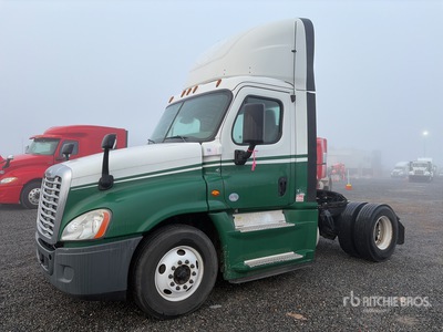 2018 Freightliner Cascadia 125 4x2 Ciągnik siodłowy z kabiną dzienną S/A