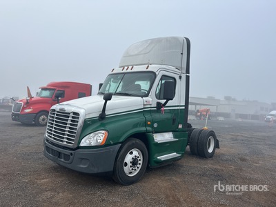 2018 Freightliner Cascadia 125 4x2 トラックトラクター（S/A）
