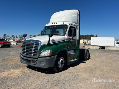 2018 Freightliner Cascadia 125 4x2 S/A Day Cab Truck Tractor