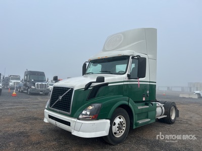 2013 Volvo VNL 4x2 S/A Day Cab Truck Tractor