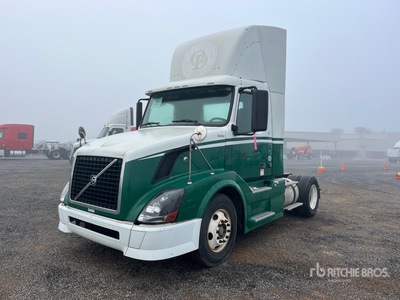 2012 Volvo VNL 4x2 S/A Day Cab Truck Tractor